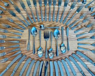 Vintage Reed and Barton ‘Rebacraft’ stainless steel flatware set