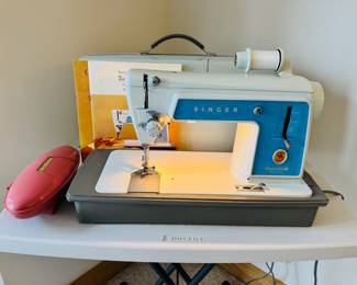 Vintage Singer Touch & Sew sewing machine, Model 604E