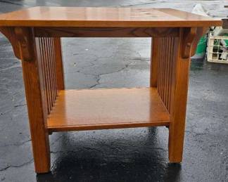 CT792Craftsman Style End Table