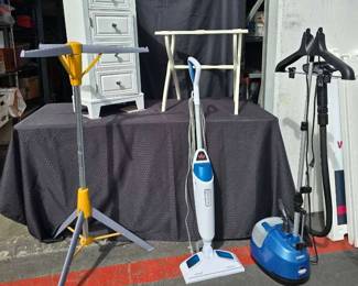 CT891Conair Steamer And Bissell Mop