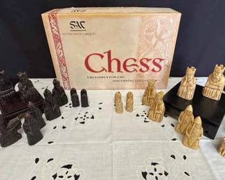 CT890Studio Anne Carlton Collectors Chess Set