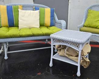 CT775White Wicker Patio Set