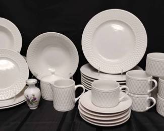 CT771White Dinner Set