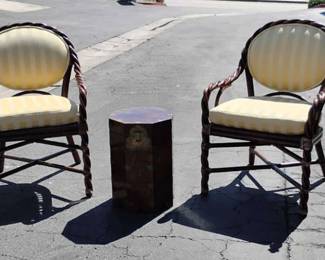 CT8462 Wooden Chairs With Cushions 2 Round Table Stands 1 Small Chest