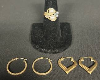 CT963V14KT Gold Pearl Ring 14K Gold Earrings