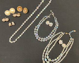 CT929Sparkling Vintage Jewelry