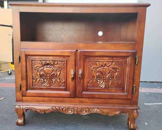 CT855Wooden 2 Door TV Stand