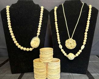 CT928VVintage Ivory tone Jewelry