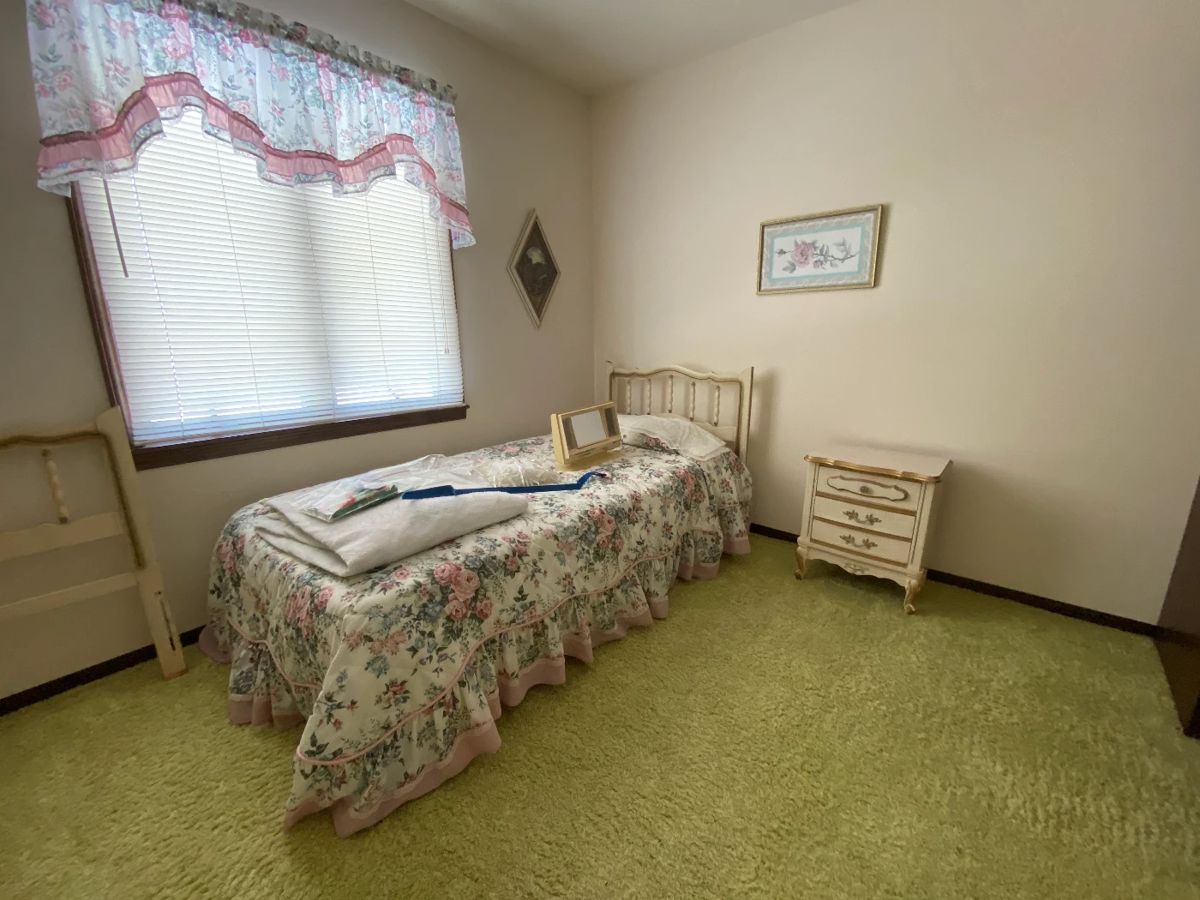 FRENCH PROVINCIAL TWIN BED & BEDSIDE TABLE