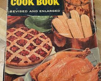 COOKBOOKS (FEW)