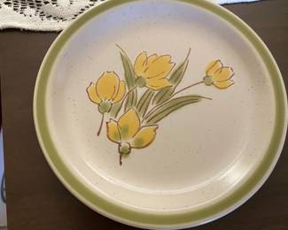 1970s STONYBROOK  STONEWARE; 10 PLACESETTING W/EXTRAS