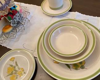 1970s STONYBROOK STONEWARE; 10 COMPLETE  PLACESETTINGS PLUS EXTAS