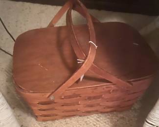 VTG PICNIC BASKET
