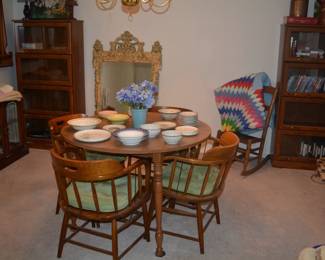 small table with 4 chairs