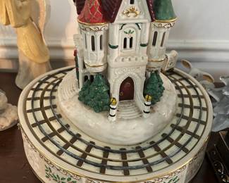 Lenox holiday music box