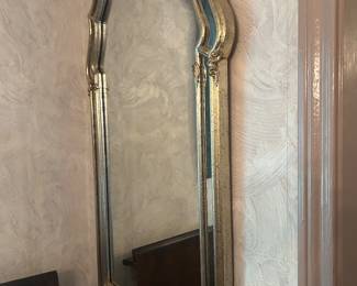Gold styrene mirror