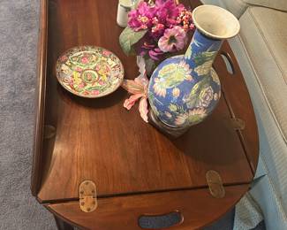 Mahogany butler’s style coffee table