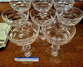 Set of 8 Hawkes compotes