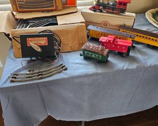 Vintage Lionel Train Set. Track is in box