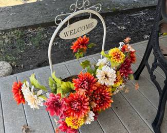 Metal Welcome Decor