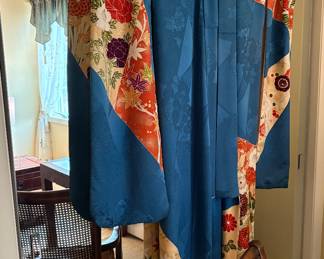 SILK KIMONO