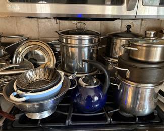 COOKWARE & BAKEWARE