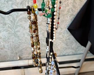 FASHION NECKLACES