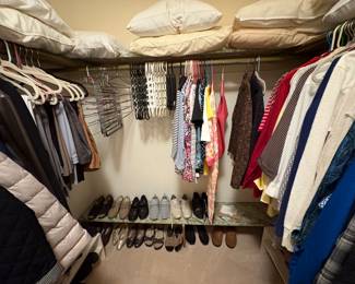 LADIES CLOTHING & SHOES
