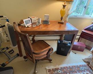 MCM PARQUET DESK