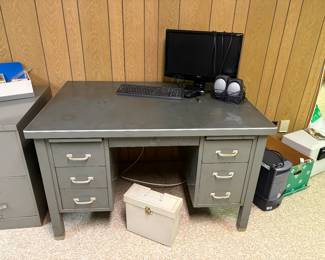 INDUSTRIAL METAL DESK