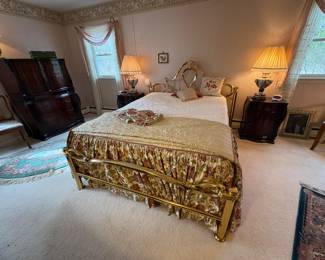 QUEEN SIZE BRASS BED
