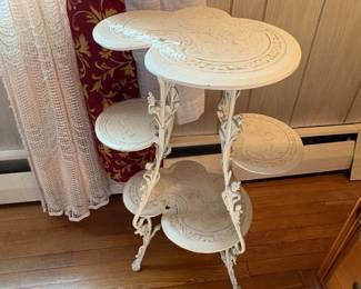 IRON PLANT STAND
