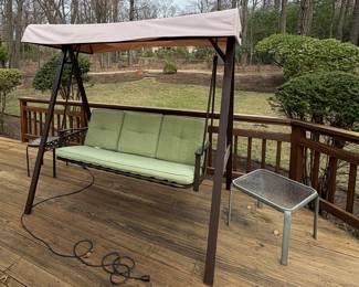 OUTDOOR SWING