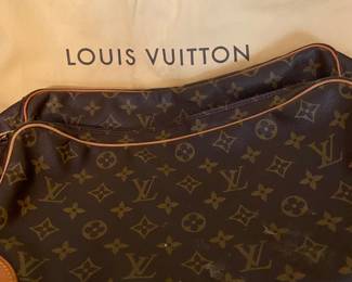 Vintage Louis Vuitton Monogram (Larger) NIL Crossbody