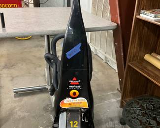 Bissel ProHeat Clearview Plus Carpet Cleaner