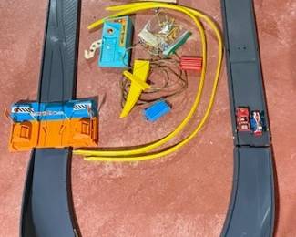 1970's Ideal Mighty 'O' class A slot less racetrack.  