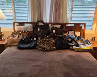 Women's purses