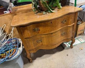 Oak curved dresser. Commode bottom. 