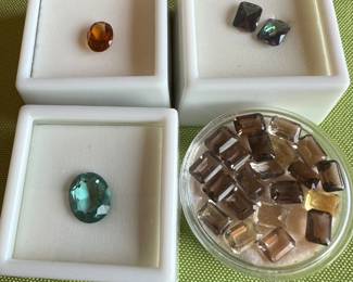 Loose gem stones