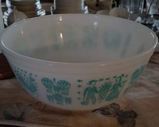 Vintage Pyrex Butterprint Turquoise Mixing Bowl