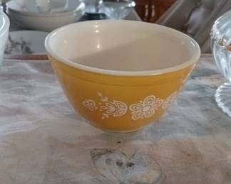 VTG Pyrex Milk Glass Butterfly Gold