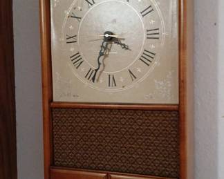 Vintage Silvertone Wall Clock/Radio made of Solid Maple
