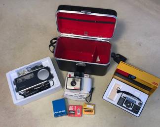 PPE094 Vintage Cameras and Tape-Recorder