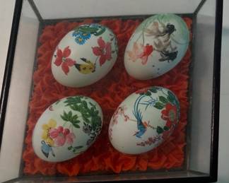 PPE255 Vintage Hand Painted Eggs