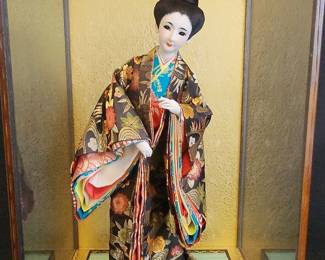 PPE142 - Ryukyu Doll with Glass Case 