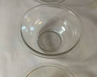 PPE118- Clear Pyrex Dishes
