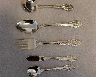 PPE215 Set of Serving Food Flatware.