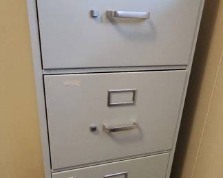 PPE176 - 4-Drawer Metal File Cabinet 