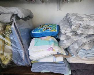 PPE197 - Assorted Linens and Towels 