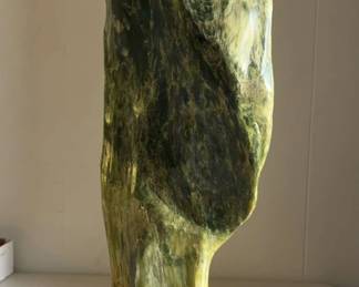 PPE237 Pollished Natural Jade Stone With Wood Base